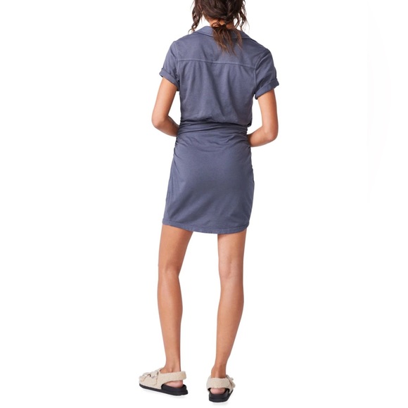 NWT MONROW Shirred Waist Wrap Dress in Gray, Size Medium - Picture 4 of 10